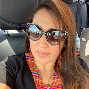 Meet your Posher, Claudia